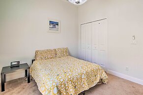 Sleek Tavares Condo 3 Miles to Downtown