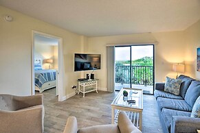 Sun-soaked Condo w/ Balcony - Steps to Beach!