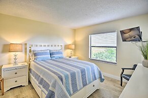 Sun-soaked Condo w/ Balcony - Steps to Beach!