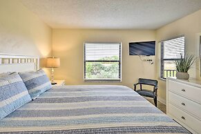 Sun-soaked Condo w/ Balcony - Steps to Beach!