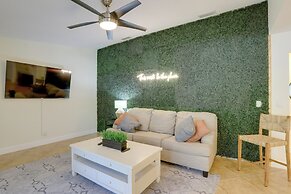 Spacious Largo Retreat: Private Pool & Yard!