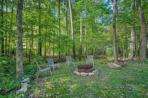 Quaint Hinton Hideaway - Hunt & Fish Nearby!