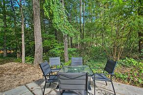 Quaint Hinton Hideaway - Hunt & Fish Nearby!