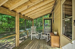 Quaint Hinton Hideaway - Hunt & Fish Nearby!