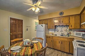 Quaint Hinton Hideaway - Hunt & Fish Nearby!