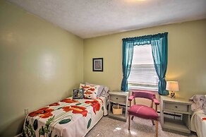 Quaint Hinton Hideaway - Hunt & Fish Nearby!