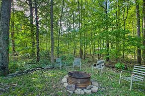 Quaint Hinton Hideaway - Hunt & Fish Nearby!