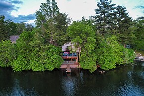 Lakefront Family Retreat w/ Private Dock!