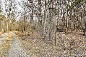 Cozy Winter Retreat: Great Location & Pet Friendly