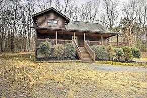 Cozy Winter Retreat: Great Location & Pet Friendly