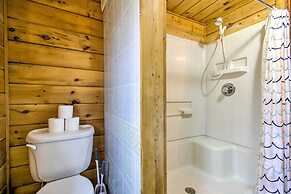 Cozy Winter Retreat: Great Location & Pet Friendly