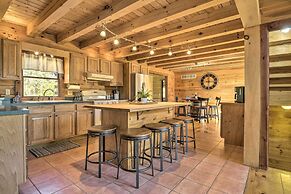 Pool, Games + Sauna: Mount Joy Countryside Cabin