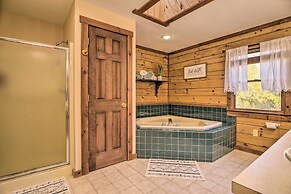 Pool, Games + Sauna: Mount Joy Countryside Cabin