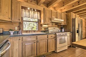 Pool, Games + Sauna: Mount Joy Countryside Cabin