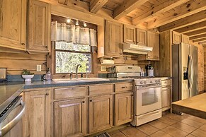 Pool, Games + Sauna: Mount Joy Countryside Cabin