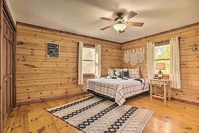 Pool, Games + Sauna: Mount Joy Countryside Cabin