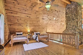 Pool, Games + Sauna: Mount Joy Countryside Cabin