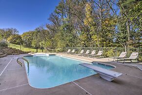 Pool, Games + Sauna: Mount Joy Countryside Cabin