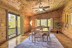 Pool, Games + Sauna: Mount Joy Countryside Cabin