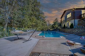 Pool, Games + Sauna: Mount Joy Countryside Cabin