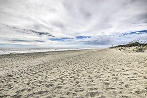 Cozy Ocean Isle Beach Condo, Steps to the Beach!