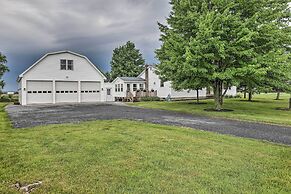 Cozy Seneca Falls Home Close to Cayuga Wine Trail!