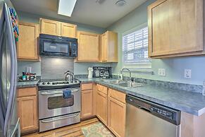 Charleston Townhome ~ 13 Mi to Sand & Surf!