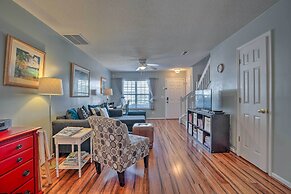 Charleston Townhome ~ 13 Mi to Sand & Surf!