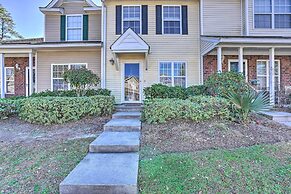 Charleston Townhome ~ 13 Mi to Sand & Surf!