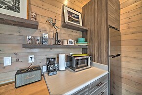 Ennis Lake Studio w/ Kayak, Pool & Fire Pit!