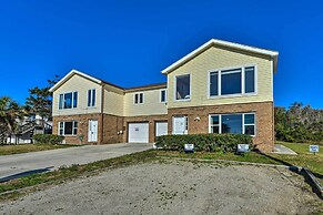 'east of the Sun' Beachside Apartment w/ Deck!