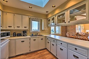 'east of the Sun' Beachside Apartment w/ Deck!