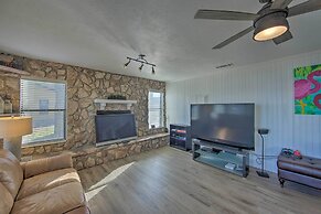 Stunning Lakefront Home: Hot Tub & Game Room!