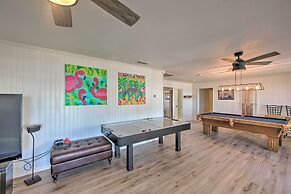 Stunning Lakefront Home: Hot Tub & Game Room!