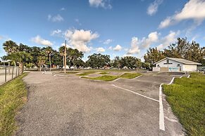 Dog-friendly Home w/ Yard ~ 6 Miles to the Beach!