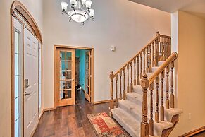 Pet-friendly Des Moines Home w/ Fenced Yard!