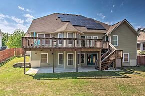 Pet-friendly Des Moines Home w/ Fenced Yard!