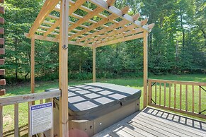 Panama Cabin on 36 Acres w/ Hot Tub & Trails!