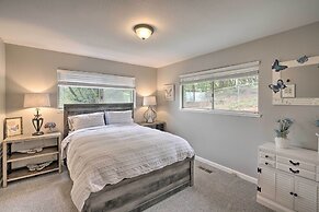 Forest-view Deck + Fire Pits: Pine Grove Retreat!