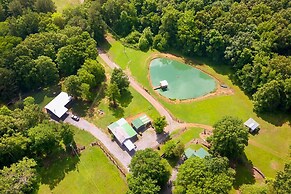 Charming New Concord Cabin on 50-acre Farm!