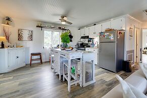 Topsail Beach Villa: Outdoor Oasis w/ Hot Tub