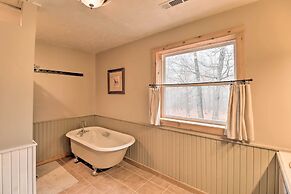 Charming Cabin w/ Hot Tub, Fire Pit & Views!