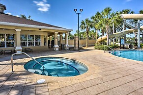 Resort Townhome w/ Splash Pool ~ 7 Mi to Disney!
