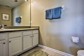 Resort Townhome w/ Splash Pool ~ 7 Mi to Disney!