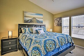 Resort Townhome w/ Splash Pool ~ 7 Mi to Disney!