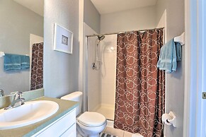 Resort Townhome w/ Splash Pool ~ 7 Mi to Disney!