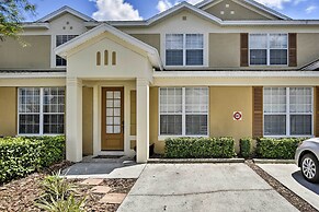 Resort Townhome w/ Splash Pool ~ 7 Mi to Disney!