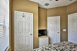 Resort Townhome w/ Splash Pool ~ 7 Mi to Disney!