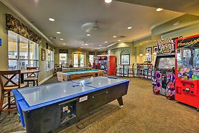 Resort Townhome w/ Splash Pool ~ 7 Mi to Disney!