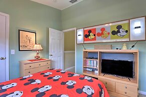 Resort Townhome w/ Splash Pool ~ 7 Mi to Disney!